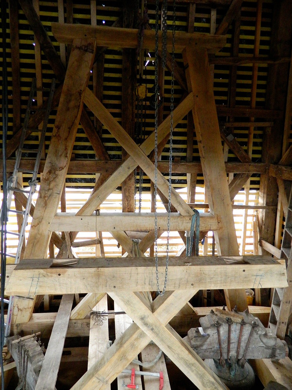ep-charpente-renovation-clocher-5-mise-en-oeuvre-sur-chantier