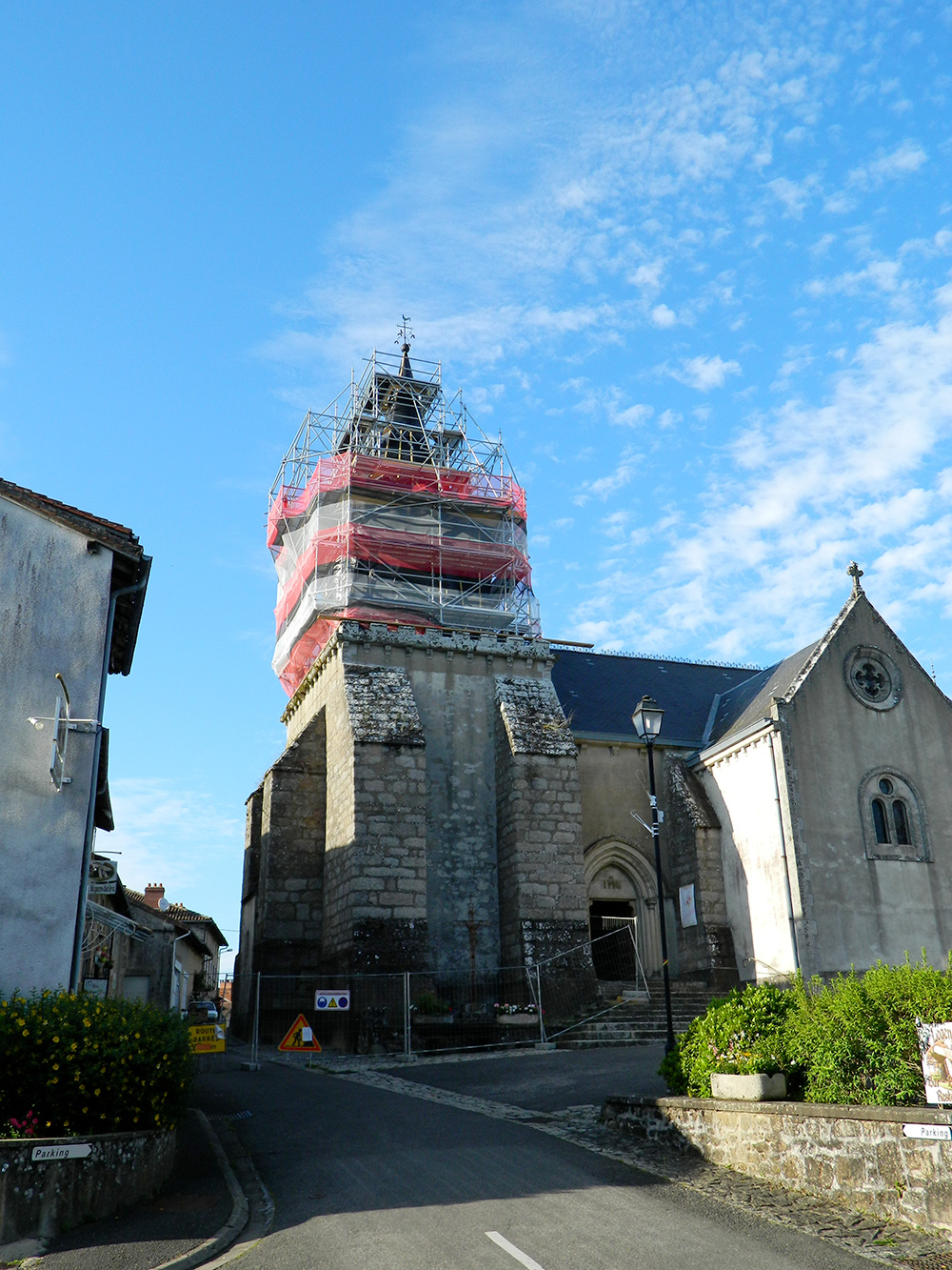 ep-charpente-renovation-clocher-echaffaudage-1